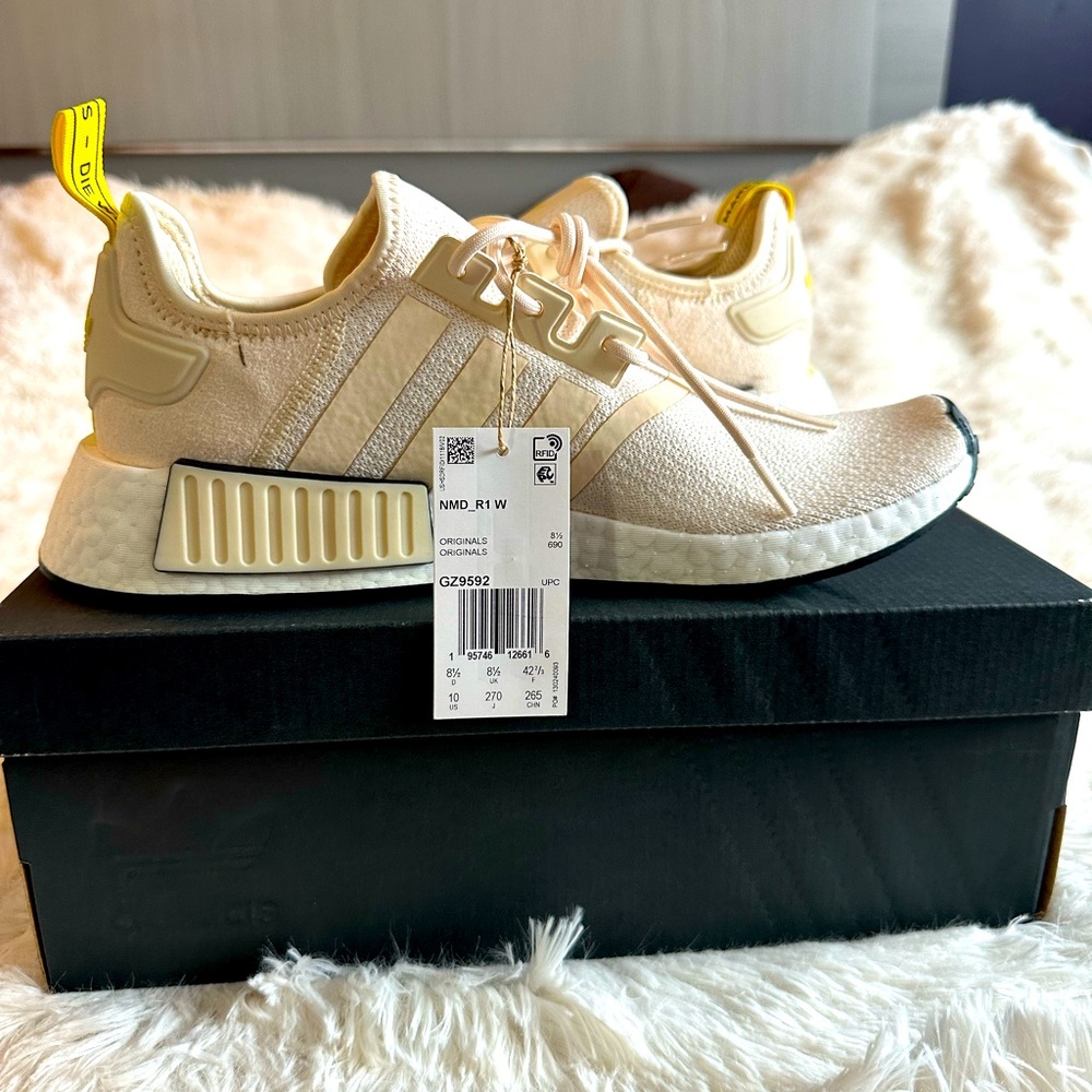 🆕 adidas Originals NMD R1 Womens Ecru Tint Yellow Running Shoes Sneakers GZ9592